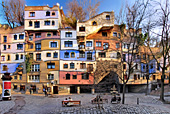 W4873_Hundertwasser_Krawina_Haus.jpg, 25kB