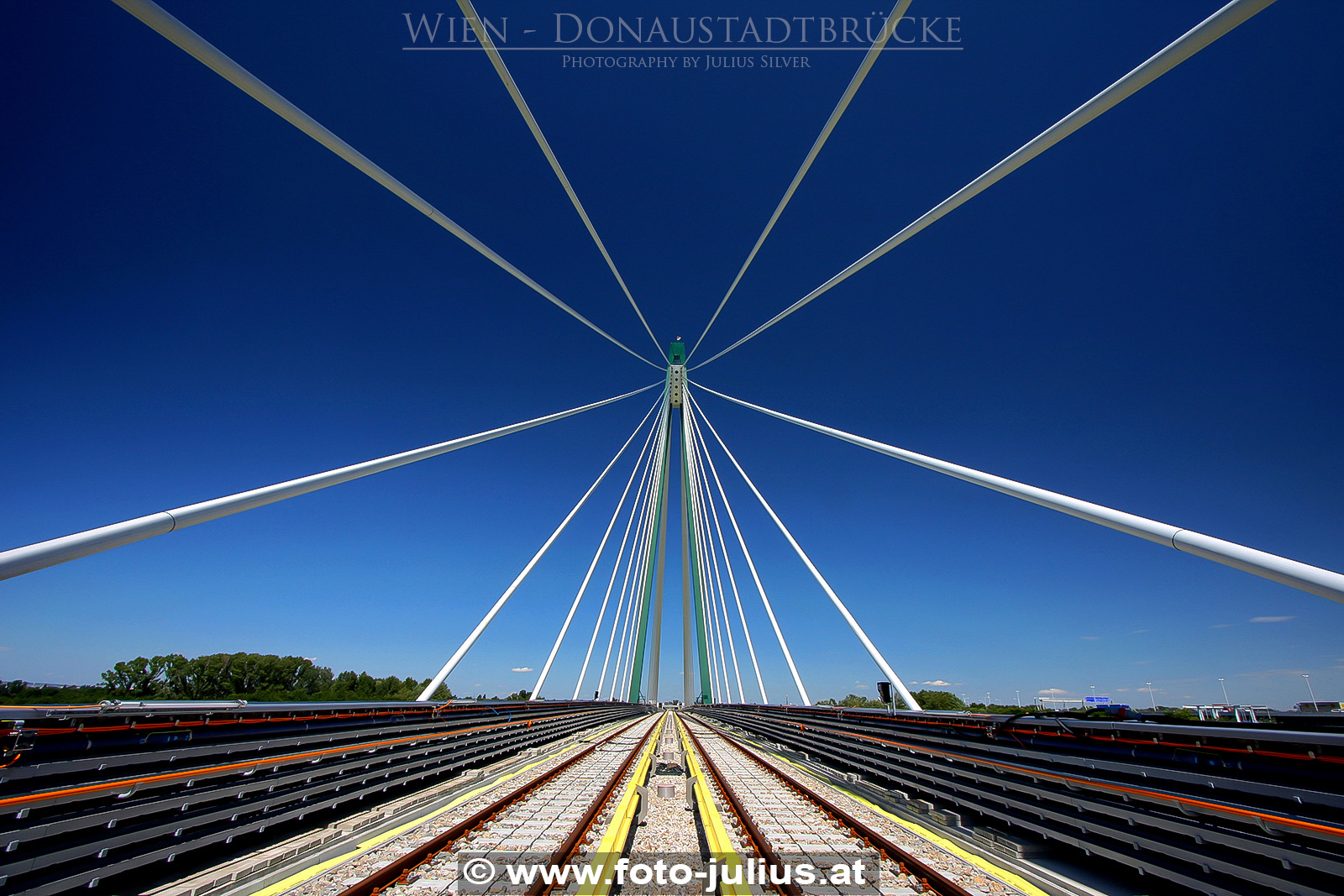 W5119a_Donaustadtbruecke_Wien.jpg, 623kB